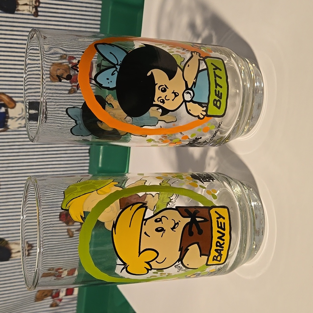 Vintage 80's Flintstone Kids Pizza Hut Glasses Cups Set of 2 Barney Betty 1986